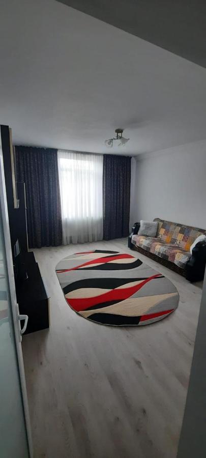 Apartament La Denis Birlad Ngoại thất bức ảnh